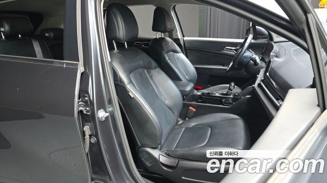 Kia Sportage (V) Gasoline 1.6 Turbo 2WD Trendy 2022 — фото 16