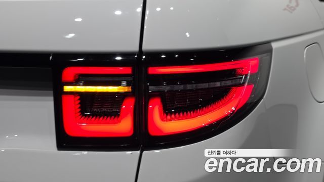 Land Rover Discovery Sport (II) P250 Dynamic SE 2024 — фото 23