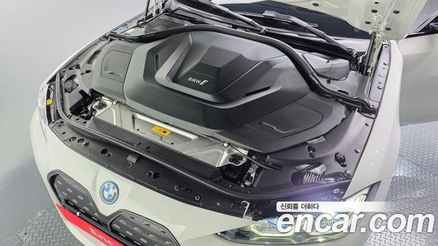 BMW i4 eDrive40 M Sports Pro 2023 — фото 6