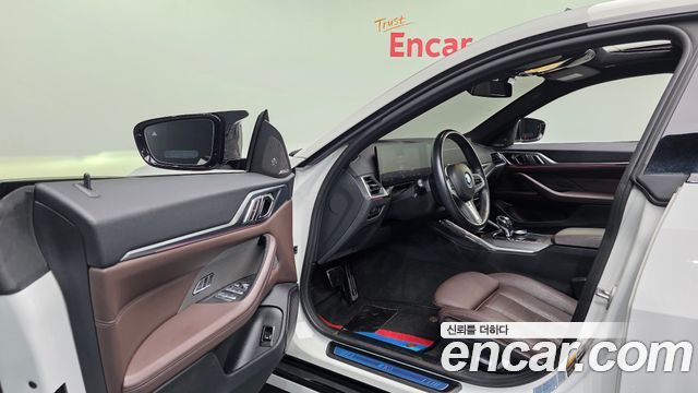 BMW i4 eDrive40 M Sports Pro 2023 — фото 10