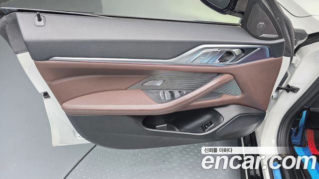 BMW i4 eDrive40 M Sports Pro 2023 — фото 24