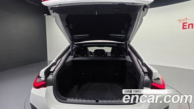 BMW i4 eDrive40 M Sports Pro 2023 — фото 34