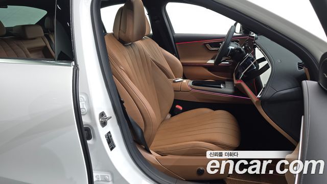 Mercedes-Benz E-Class (W214) E300 4MATIC AMG Line 2026 — фото 12