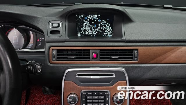 Volvo XC70 D4 3rd 2016 — фото 14