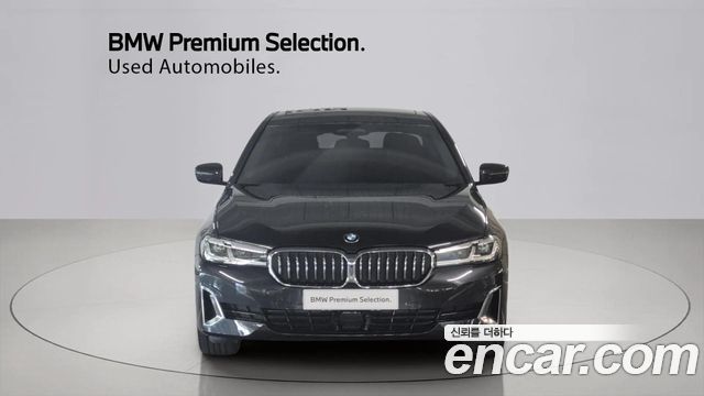 BMW 5 Series (G30) 520i Luxury 2023 — фото 4