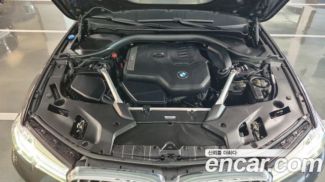 BMW 5 Series (G30) 520i Luxury 2023 — фото 6