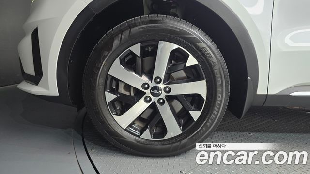 Kia Sorento (IV) Gasoline 2.5T 2WD Prestige 2023 — фото 5