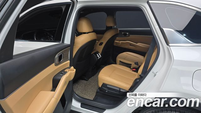 Kia Sorento (IV) Gasoline 2.5T 2WD Prestige 2023 — фото 15