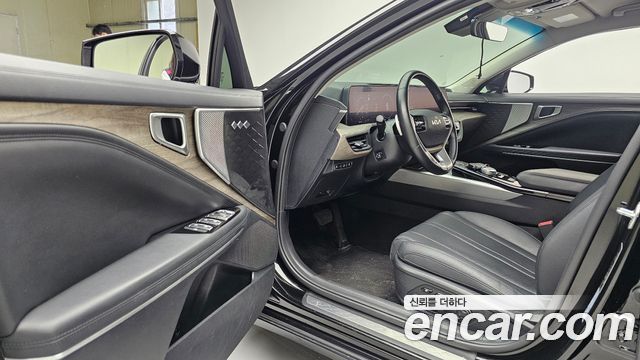 Kia K8 2.5 Gasoline 2WD Noblesse 2023 — фото 10