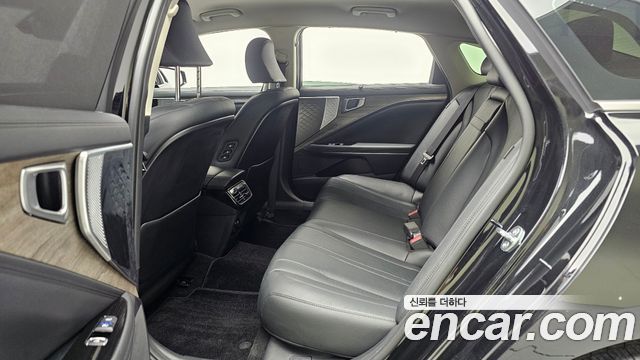 Kia K8 2.5 Gasoline 2WD Noblesse 2023 — фото 12