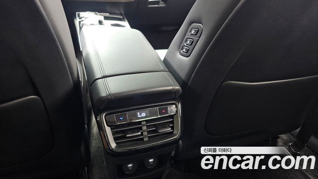 Kia K8 2.5 Gasoline 2WD Noblesse 2023 — фото 19
