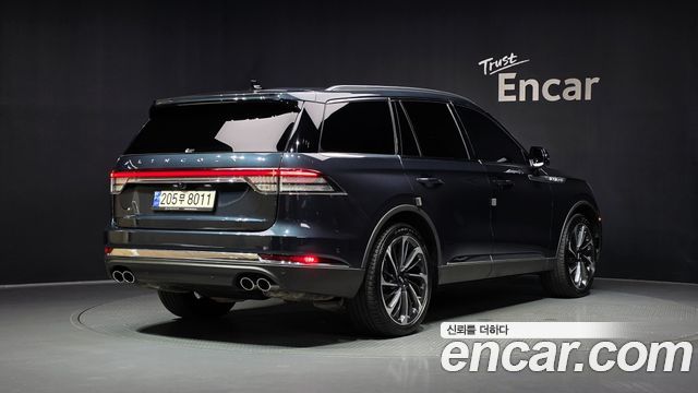 Lincoln Aviator (II) 3.0 Reserve  AWD 2023 — фото 2