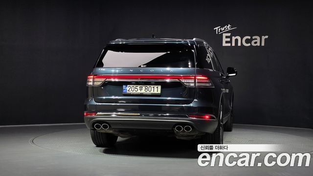 Lincoln Aviator (II) 3.0 Reserve  AWD 2023 — фото 4