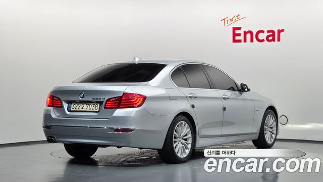 BMW 5 Series (F10) 520d Luxury 2014 — фото 2