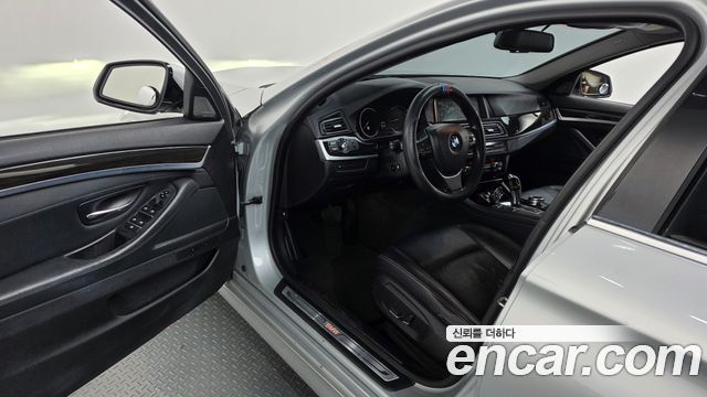 BMW 5 Series (F10) 520d Luxury 2014 — фото 10