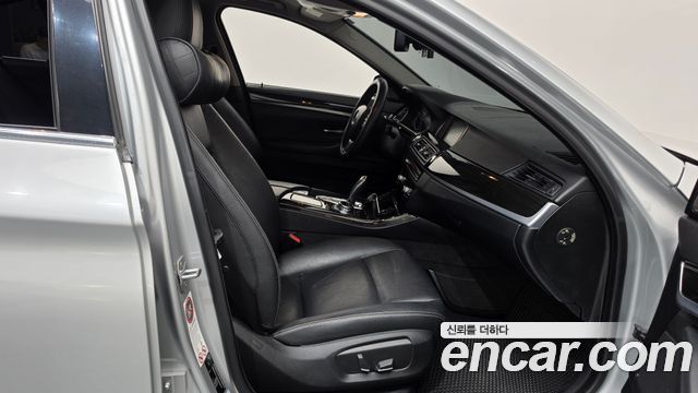 BMW 5 Series (F10) 520d Luxury 2014 — фото 15