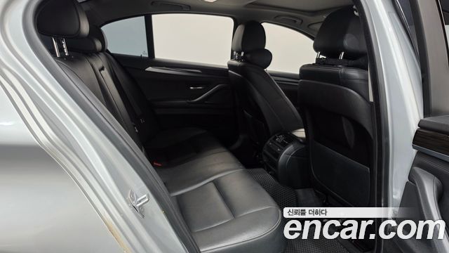 BMW 5 Series (F10) 520d Luxury 2014 — фото 16