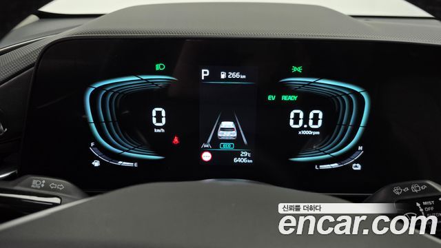 Kia Niro Prestige 2025 — фото 8