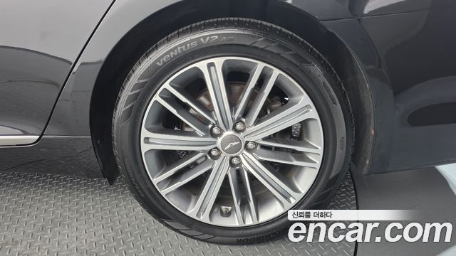 Genesis G80 3.3 GDI AWD Luxury 2018 — фото 21