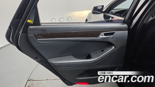 Genesis G80 3.3 GDI AWD Luxury 2018 — фото 25