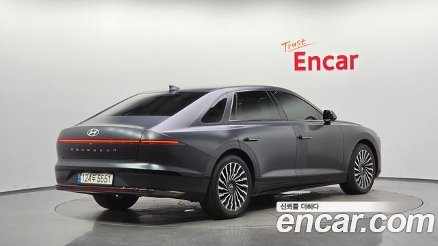 Hyundai Grandeur Hybrid (GN7) Calligraphy 2023 — фото 2