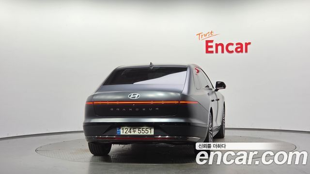 Hyundai Grandeur Hybrid (GN7) Calligraphy 2023 — фото 4