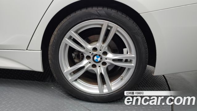 BMW 3 Series (F30) 330i M Sport Shadow 2018 — фото 21