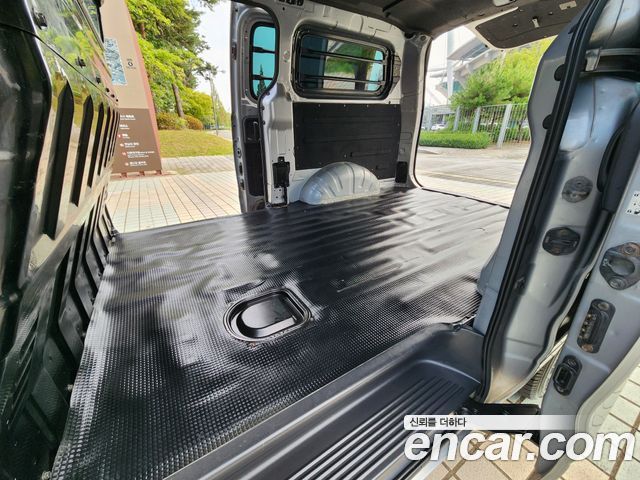Hyundai Grand Starex Van 3-Seater Smart 2020 — фото 18