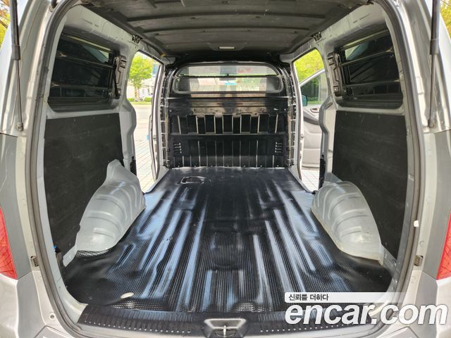 Hyundai Grand Starex Van 3-Seater Smart 2020 — фото 19
