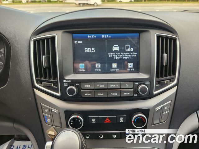 Hyundai Grand Starex Van 3-Seater Smart 2020 — фото 20