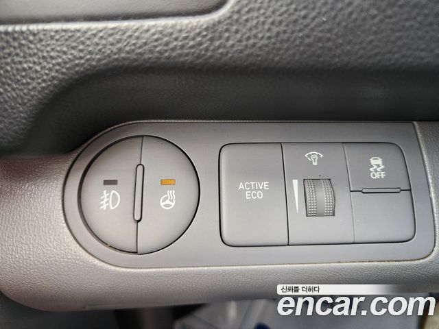 Hyundai Grand Starex Van 3-Seater Smart 2020 — фото 22