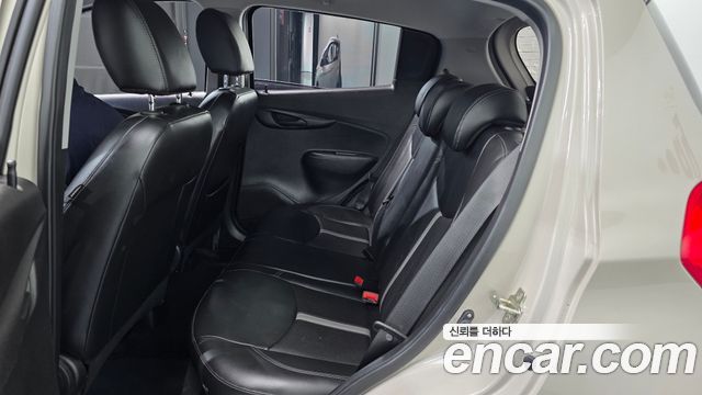 Chevrolet Spark LS 2019 — фото 12