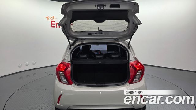 Chevrolet Spark LS 2019 — фото 34