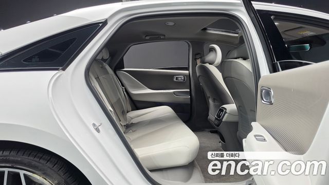 Hyundai Ioniq 6 Long Range Prestige 2023 — фото 11