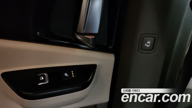 Kia Carnival (IV) Diesel 9-Seater Prestige 2023 — фото 32