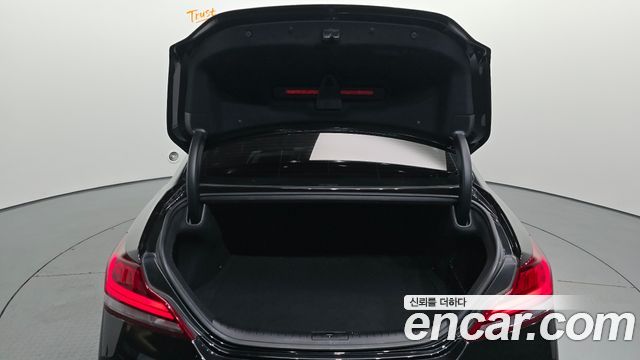 Genesis G70 2.0T Sport Package 2018 — фото 18