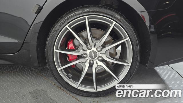 Genesis G70 2.0T Sport Package 2018 — фото 21