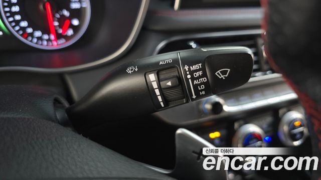 Genesis G70 2.0T Sport Package 2018 — фото 28