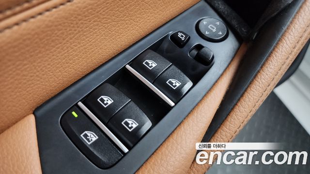 BMW 5 Series (G30) 520d xDrive M Sport Package 2018 — фото 37