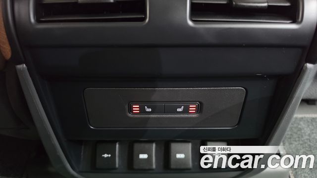 Land Rover Defender (L663) 110 D240 SE 2020 — фото 12