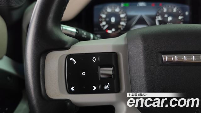 Land Rover Defender (L663) 110 D240 SE 2020 — фото 17