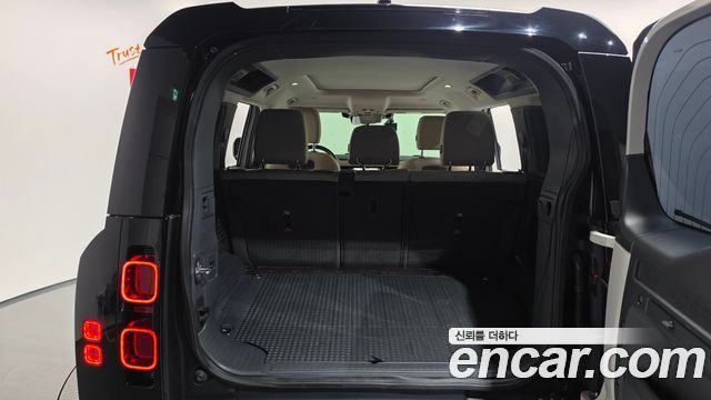 Land Rover Defender (L663) 110 D240 SE 2020 — фото 19