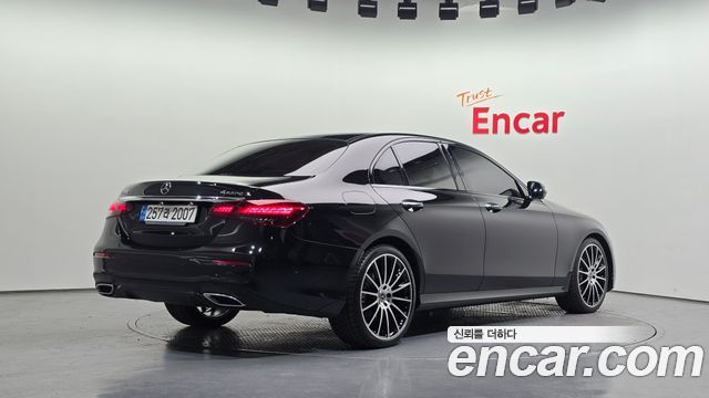 Mercedes-Benz E-Class (W213) E350 4MATIC AMG Line 2023 — фото 2