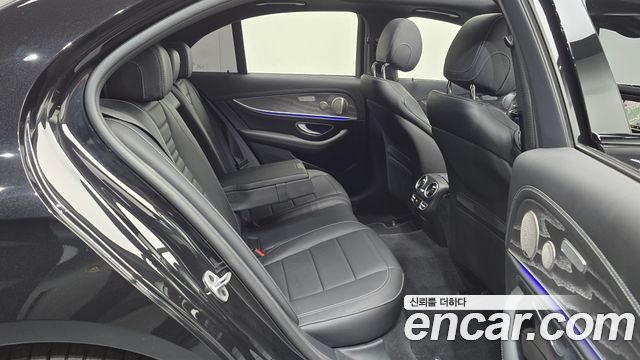 Mercedes-Benz E-Class (W213) E350 4MATIC AMG Line 2023 — фото 12