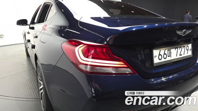 Genesis G70 2.0T Sport Package 2018 — фото 29