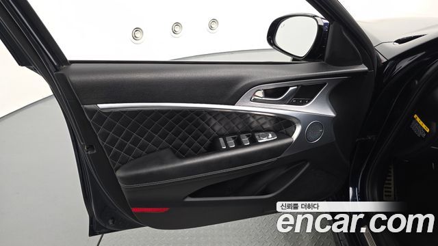 Genesis G70 2.0T Sport Package 2018 — фото 30