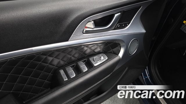 Genesis G70 2.0T Sport Package 2018 — фото 41