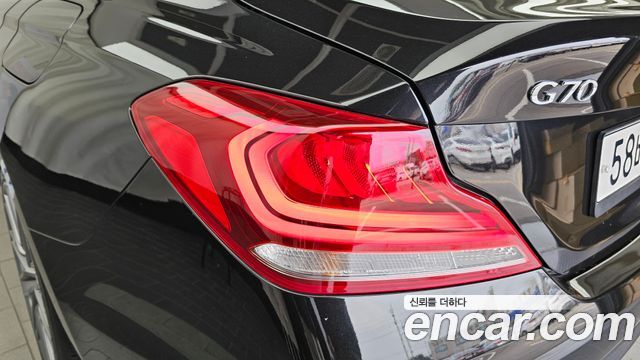 Genesis G70 2.0T Supreme 2018 — фото 23