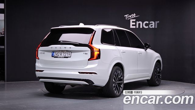 Volvo XC90 (II) T8 Ultra Dark Hybrid 2026 — фото 2