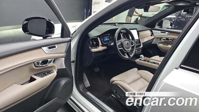 Volvo XC90 (II) T8 Ultra Dark Hybrid 2026 — фото 10